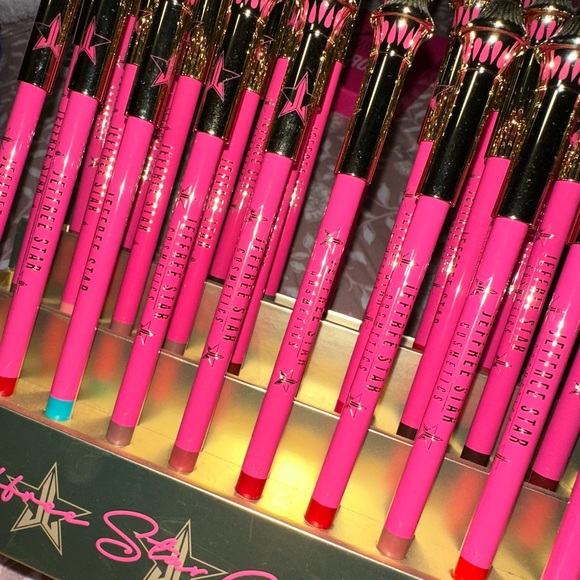 Jeffree Star Velour Lip Liners *First Release + Liner Holder